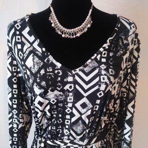 18/20 B&W Geometric Fit & Flare Avenue Dress